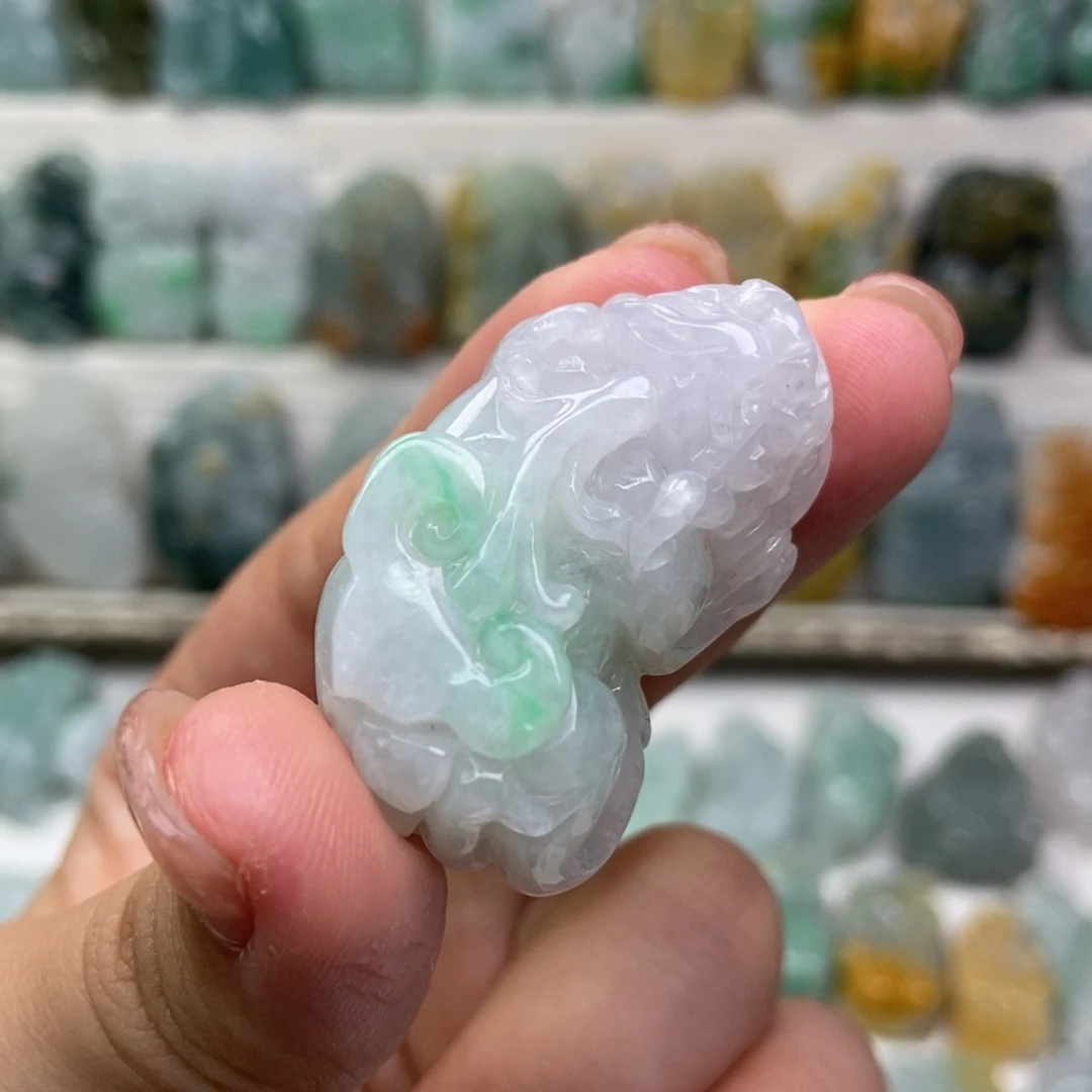 翡翠未镶嵌吊坠(赠链)