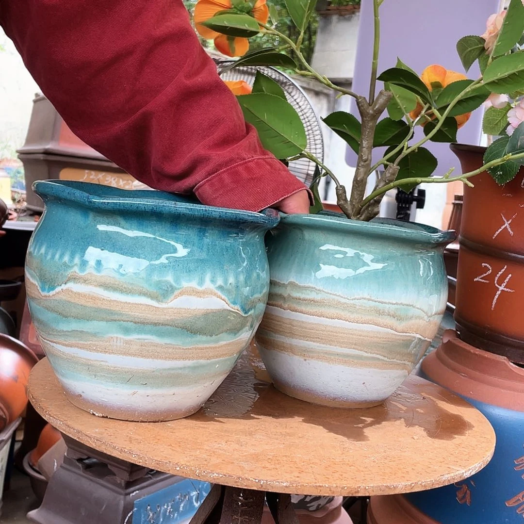 宜兴紫砂花盆刘万山水两个