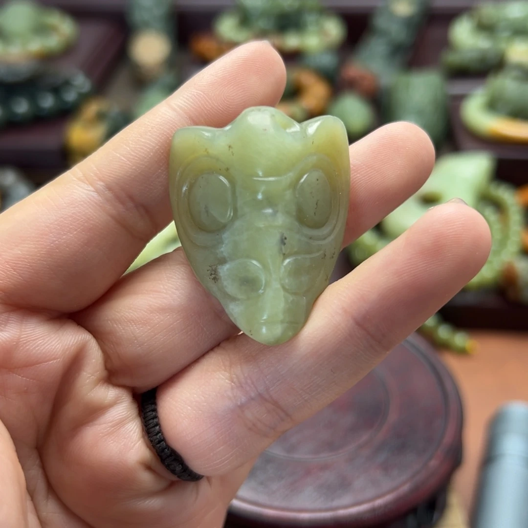 和田玉未镶嵌珠宝奇石