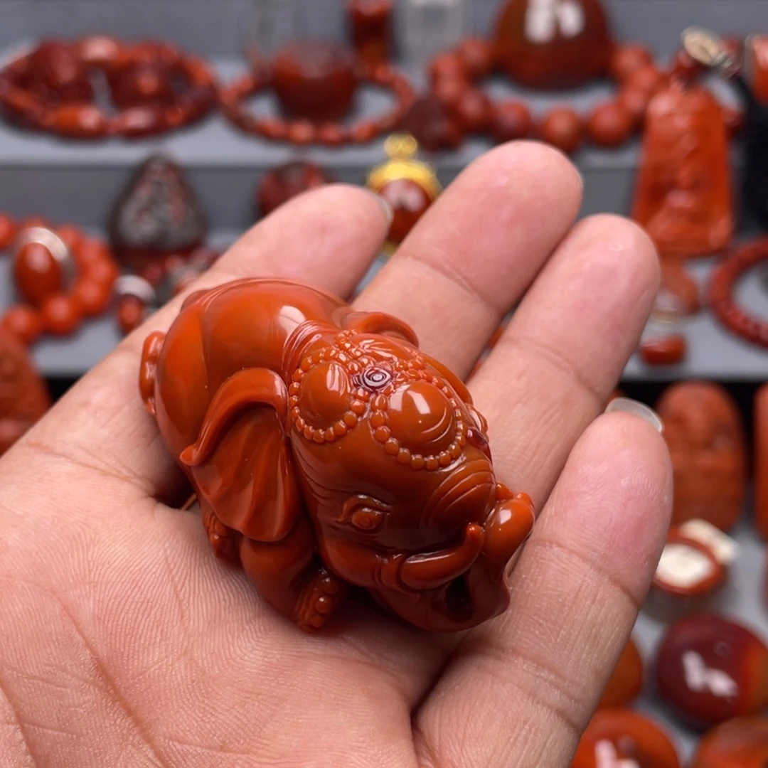 南红玛瑙未镶嵌珠宝奇石吊坠