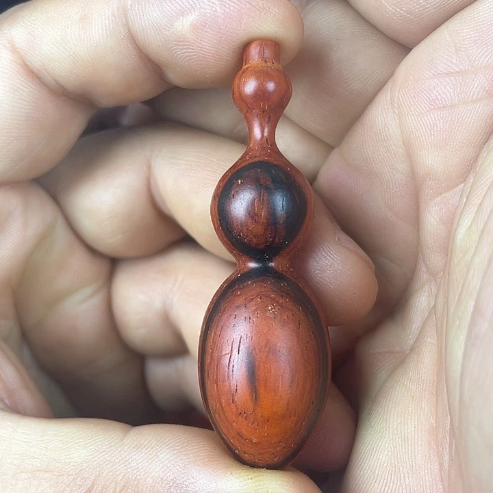 微凹黄檀（南美大红酸枝）