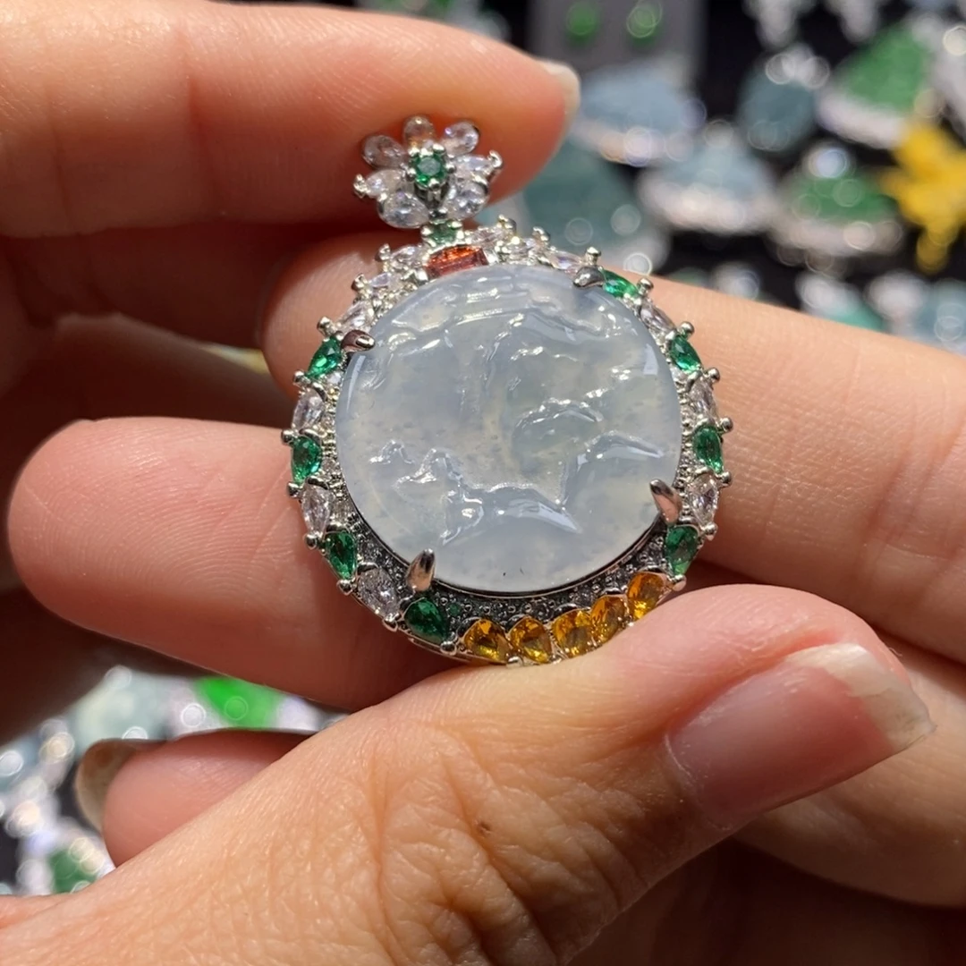 翡翠未镶嵌颈饰翡翠