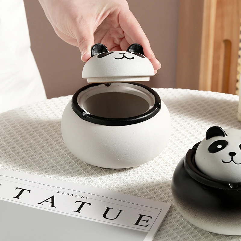 陶瓷熊猫烟灰缸茶叶罐家用创意精品高档防潮烟灰缸密封罐