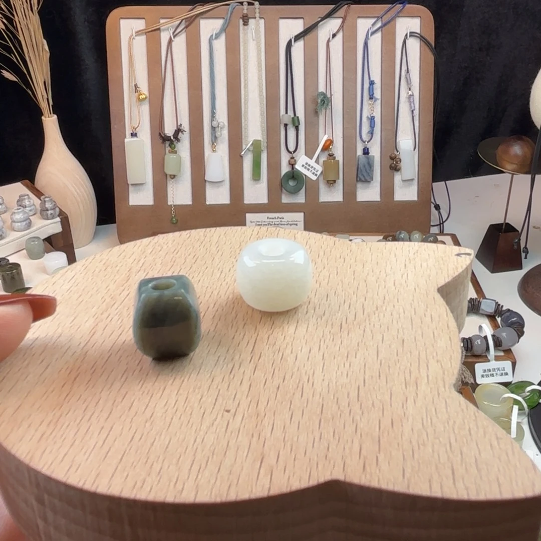 和田玉未镶嵌手串