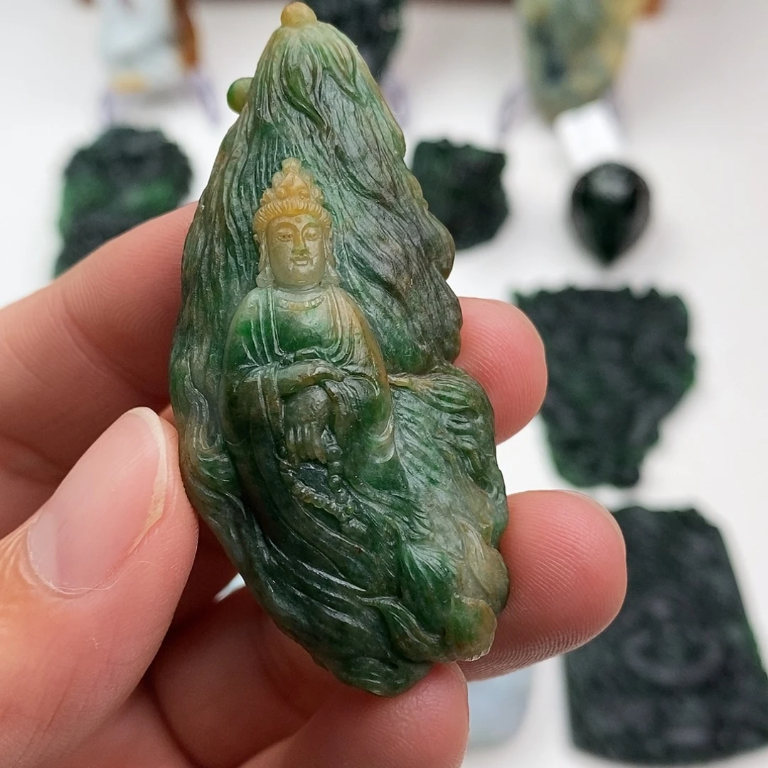 定制翡翠未镶嵌观音（黄加绿）