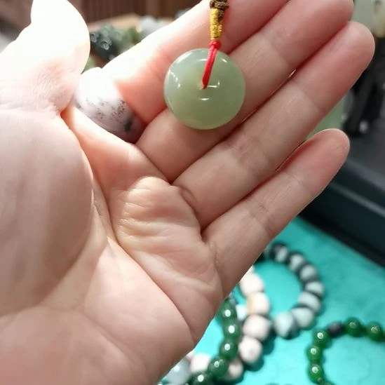 和田玉（糖玉）未镶嵌颈饰