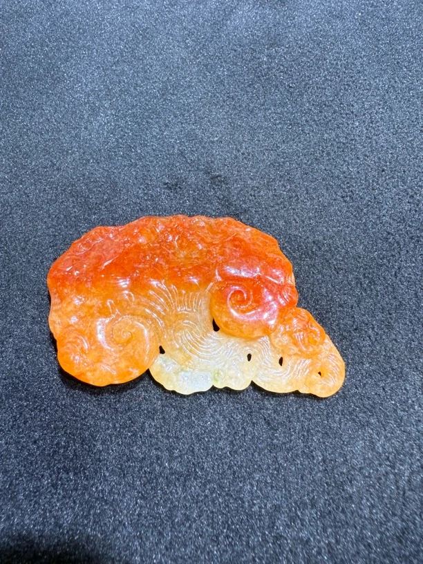 腾冲老料  手工雕刻 天然红翡 灵芝如意