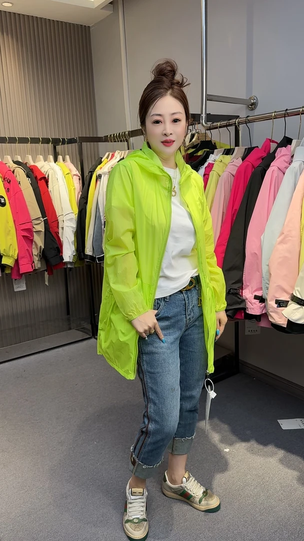 【二姐8869】夏季时尚百搭潮流连帽女款防晒服