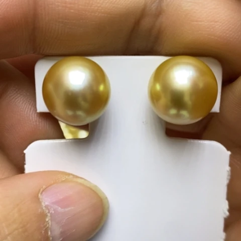 18K金镶嵌耳饰海水珍珠