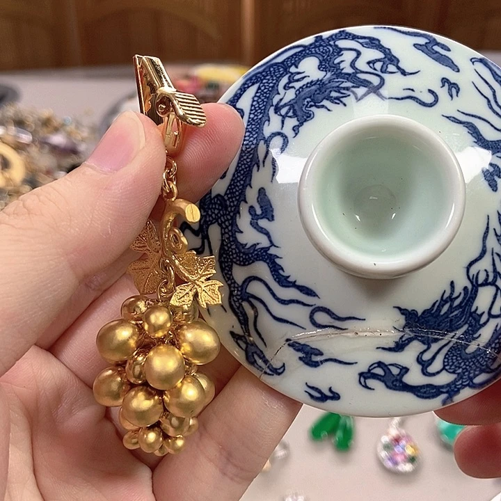 瓷片不会哈哈哈哈哈哈哈哈哈哈哈哈