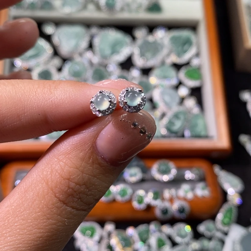 【闪购商品】翡翠颈饰未镶嵌天然