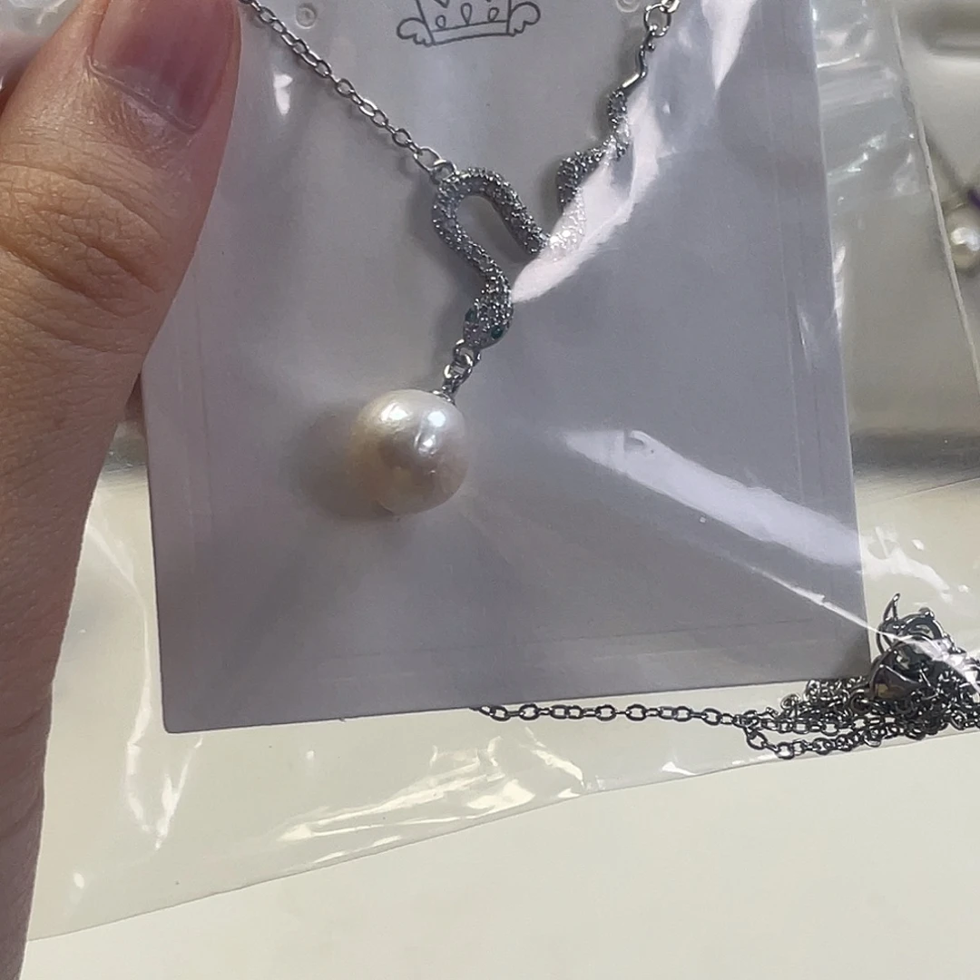 未镶嵌淡水珍珠耳饰芒**了