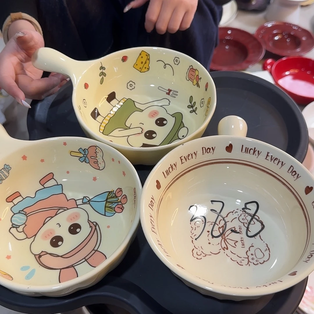 小新单柄盘两个+线条小熊手柄盘一个