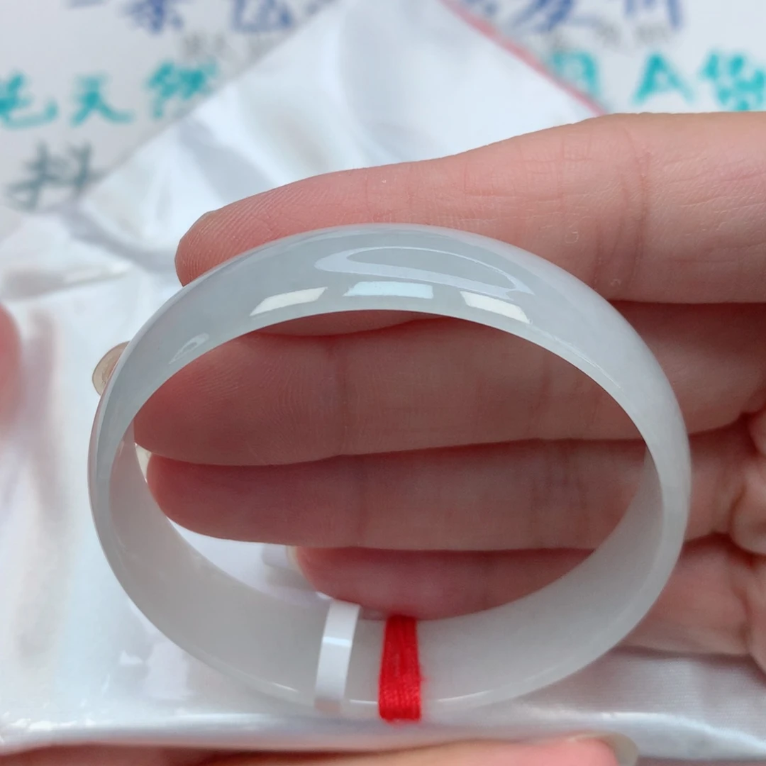 翡翠手镯未镶嵌52.4公主镯 白月光 开播福利