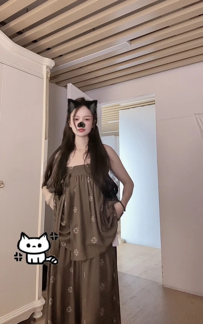 【二小姐棉绸】宽松型少女风背心吊带家居服露肩脏脏风轻熟风