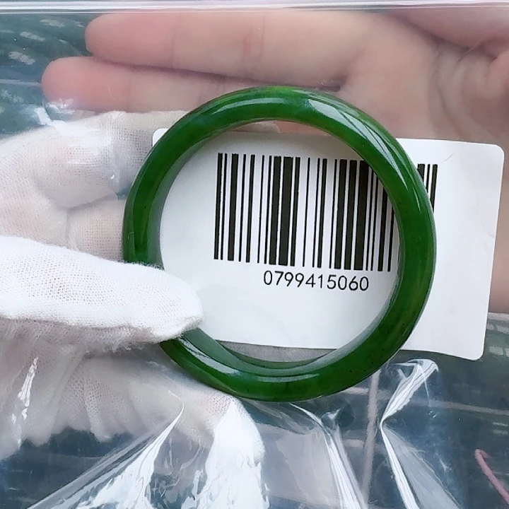 和田玉（碧玉）手镯未镶嵌5455包容