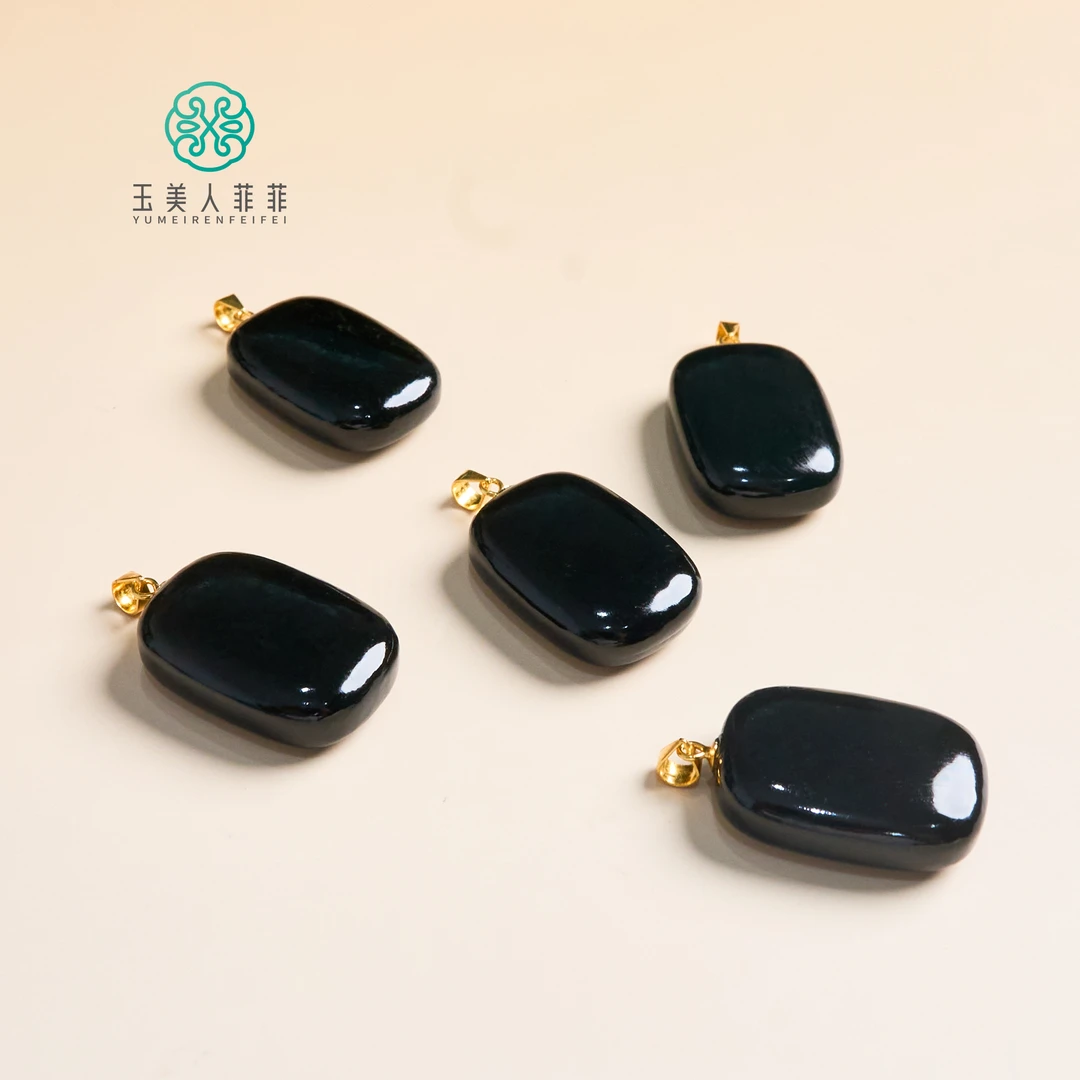 菲菲珠宝好*S925和田玉无事牌吊坠约24*17mm/多样性发一