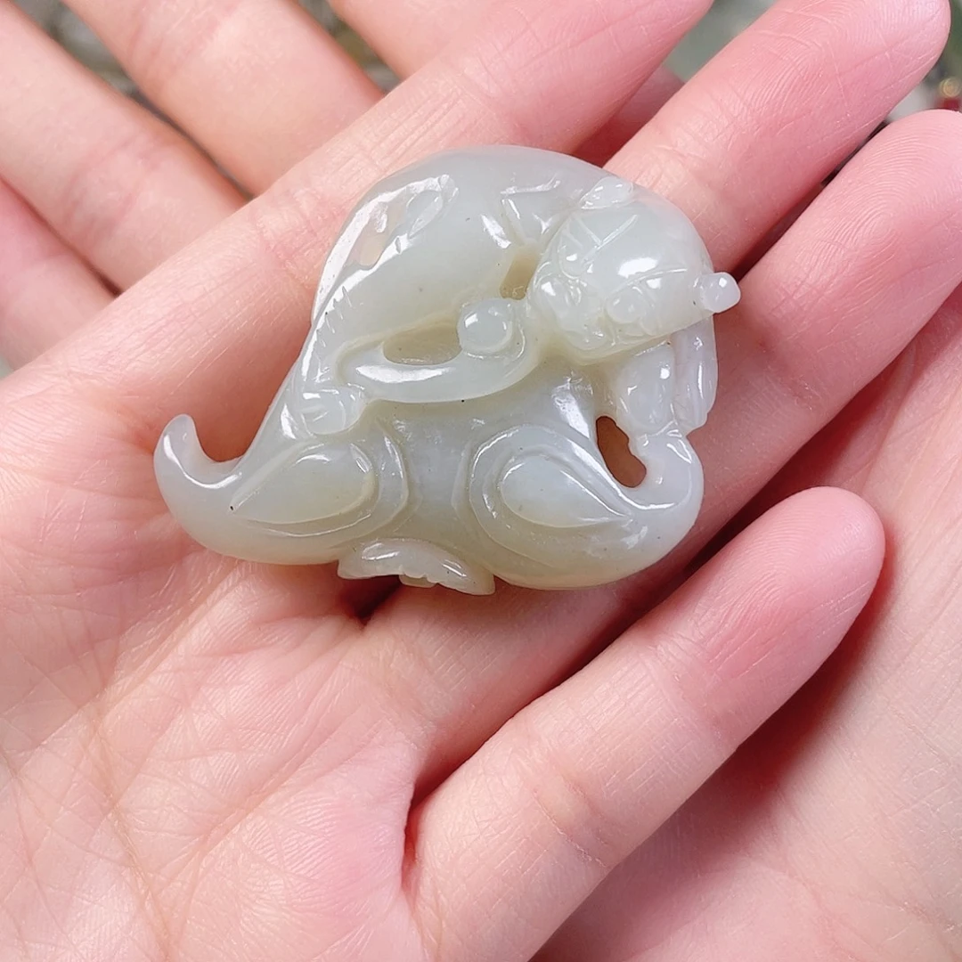 和田玉（糖玉）未镶嵌颈饰