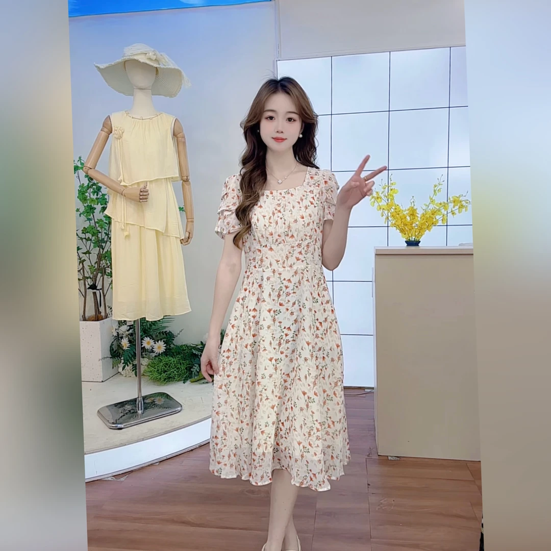 【维斯优品】方领碎花提花连衣裙夏季显瘦气质法式收腰中长款温柔