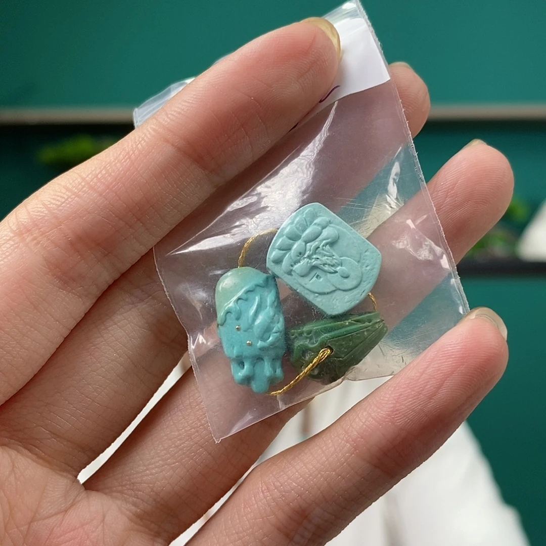 绿松石未镶嵌珠宝奇石