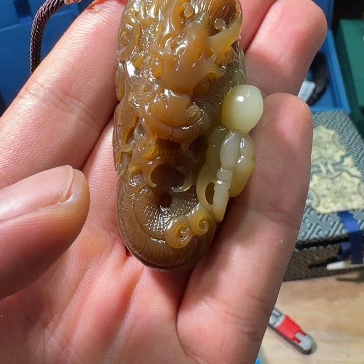 未镶嵌和田玉（糖玉）挂件
