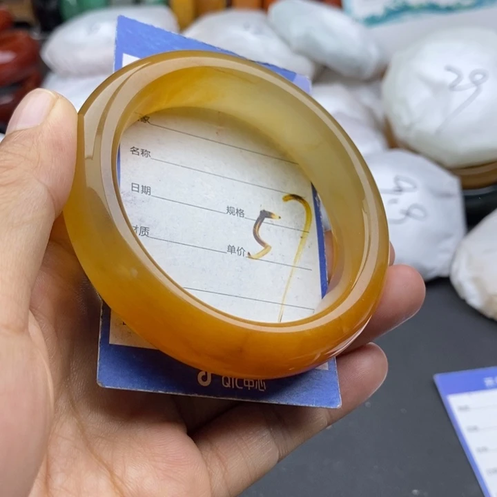石英质玉未镶嵌手镯