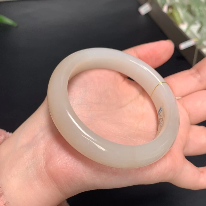 和田玉手镯未镶嵌59