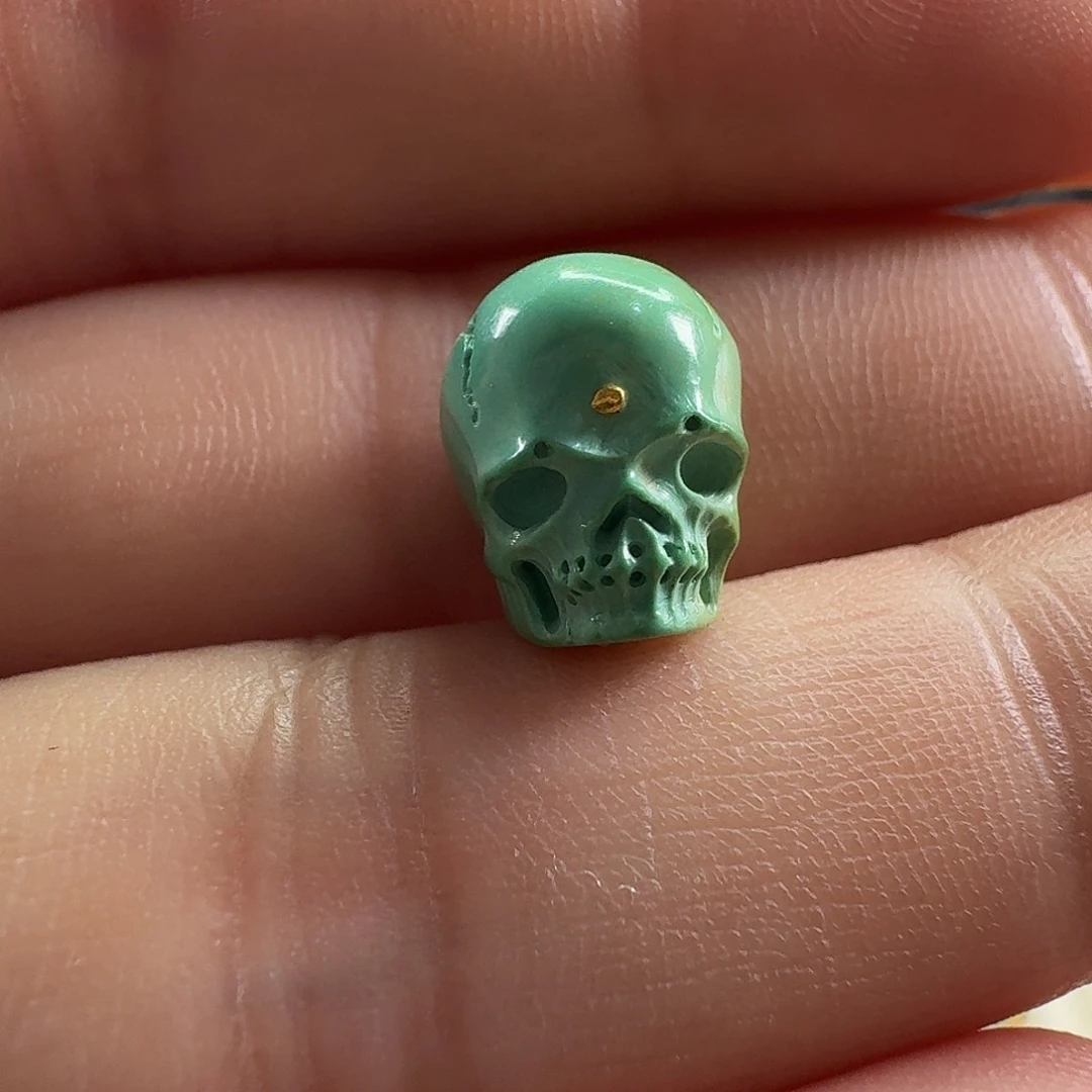 绿松石未镶嵌颈饰