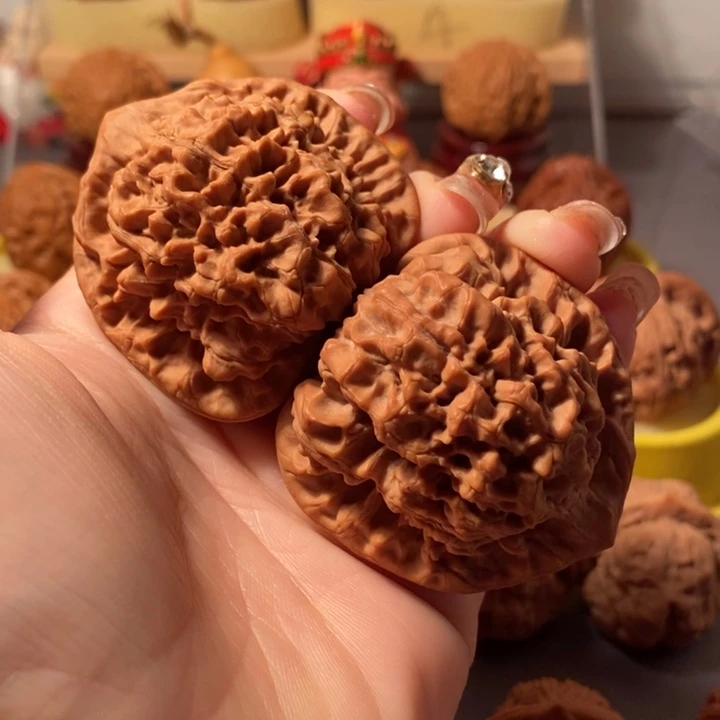 文玩核桃吊坠48官帽