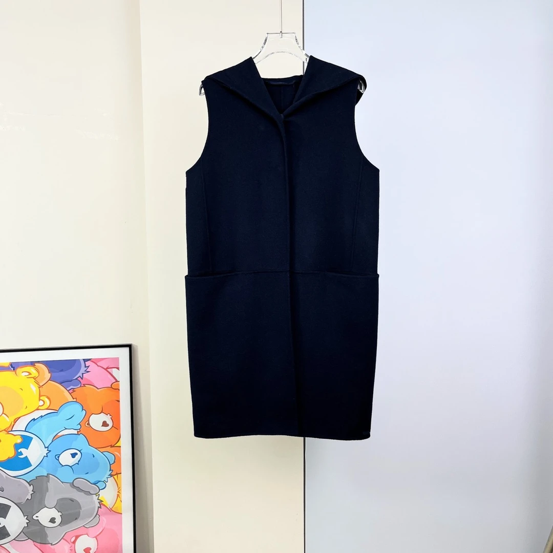 99新 MaxMara 马甲/38码/Xsp34536
