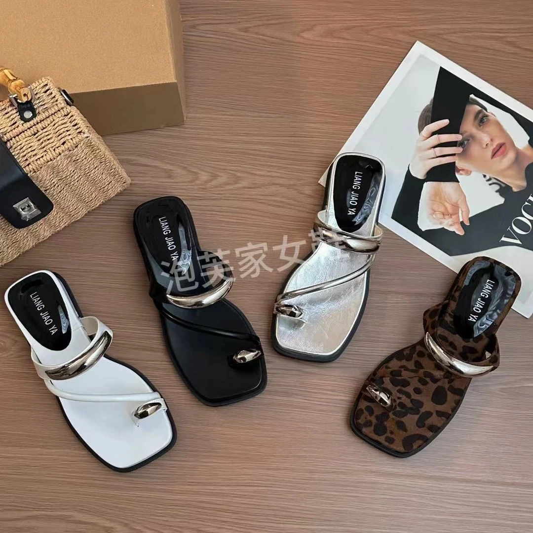 厚底绝美坡跟凉拖鞋女夏外穿2025新款增高套趾人字拖配裙子沙滩鞋