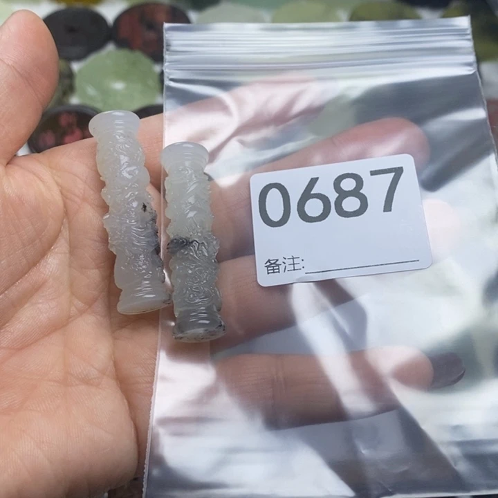 蛇纹石玉颈饰合金鲜*