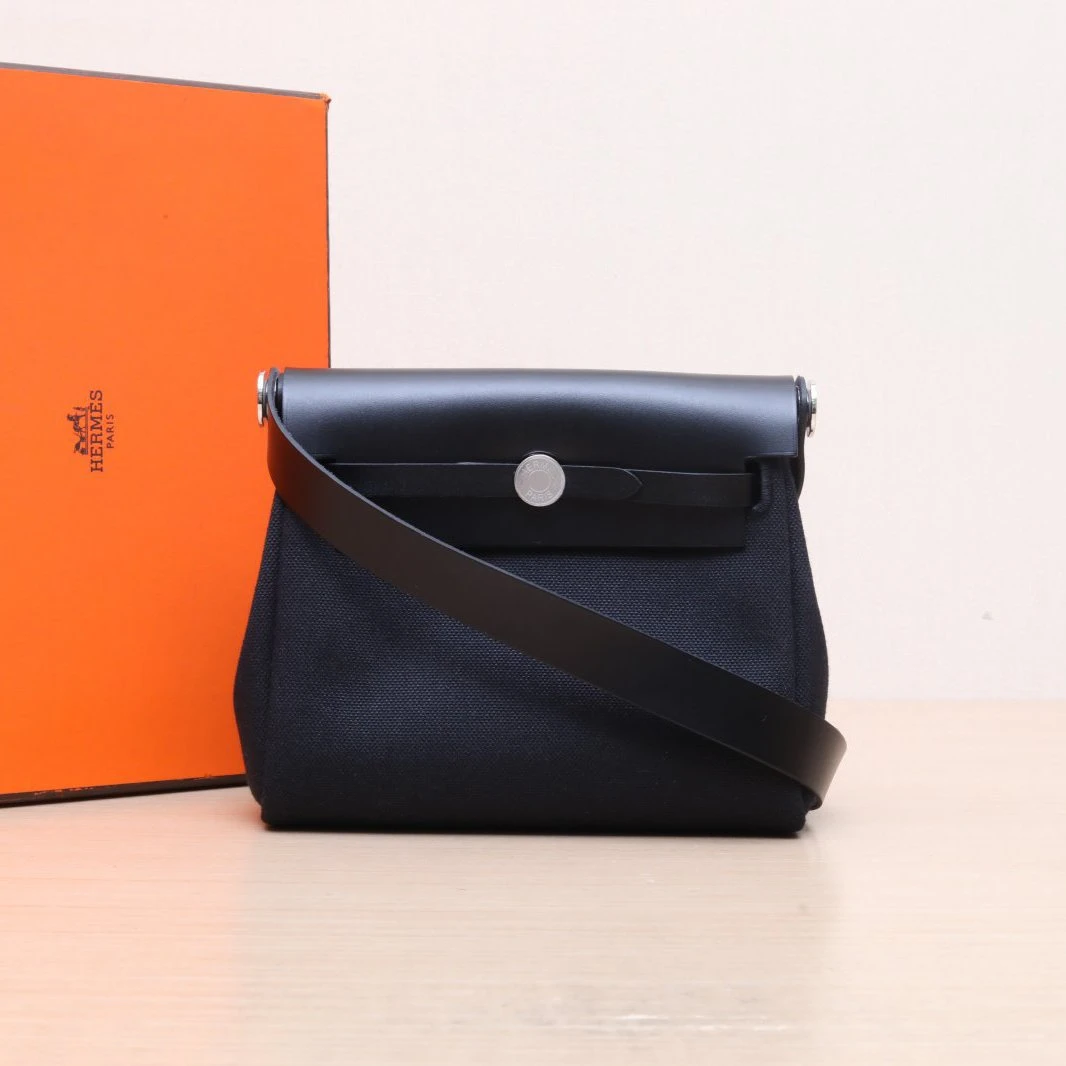 99新 Hermes/爱马仕 大头活动 Herbag Zip  帆布拼牛皮黑色 W刻包