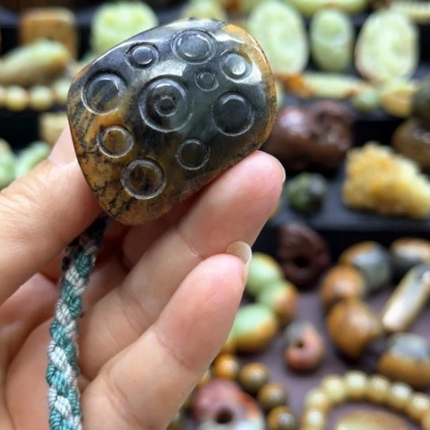 岫岩河磨玉（透闪石质玉）未镶嵌挂件