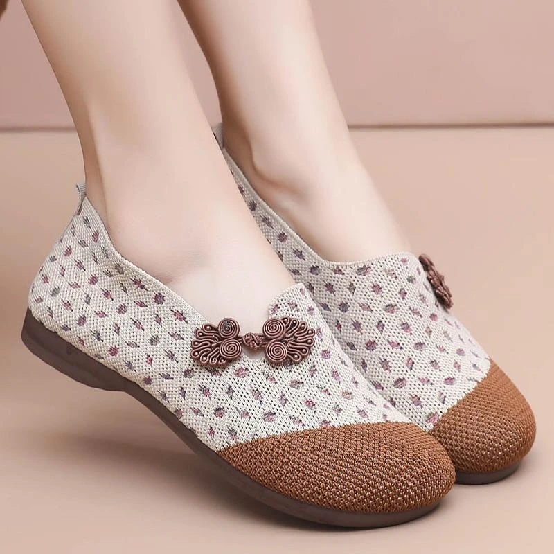 FAVMARTHA春夏款时尚布鞋女款软底舒适透气平底妈妈鞋中老年一脚