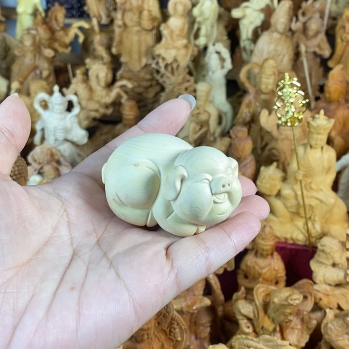 成***生木微瑕黄杨小猪一只