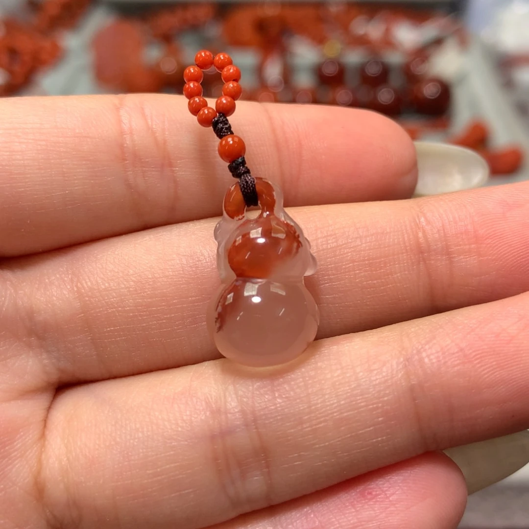 【闪购商品】南红玛瑙滴溜未镶嵌