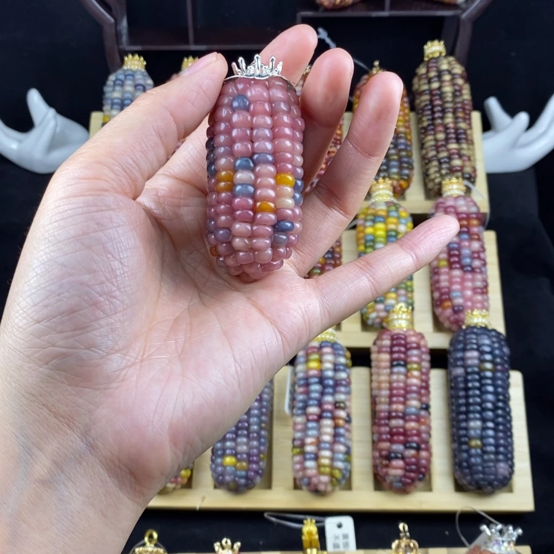 娃****大叶紫檀（黑酸枝木类）