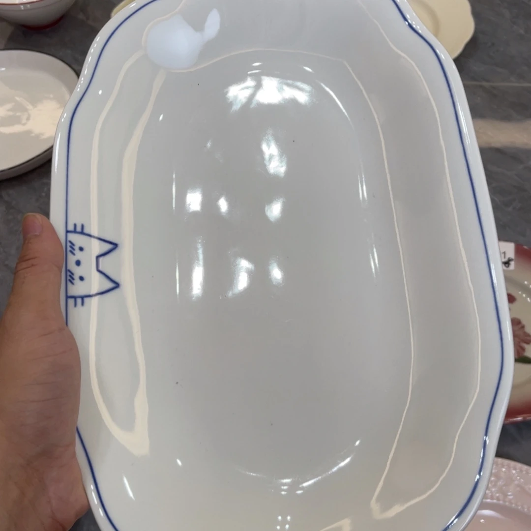 陶瓷微瑕餐具介意勿拍，满18飞！