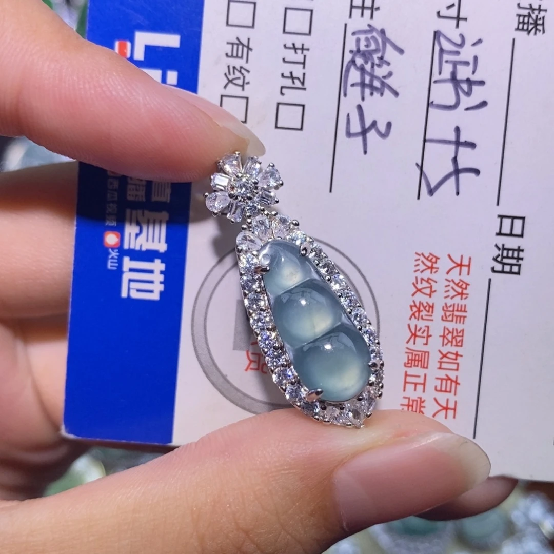 翡翠未镶嵌颈饰天然