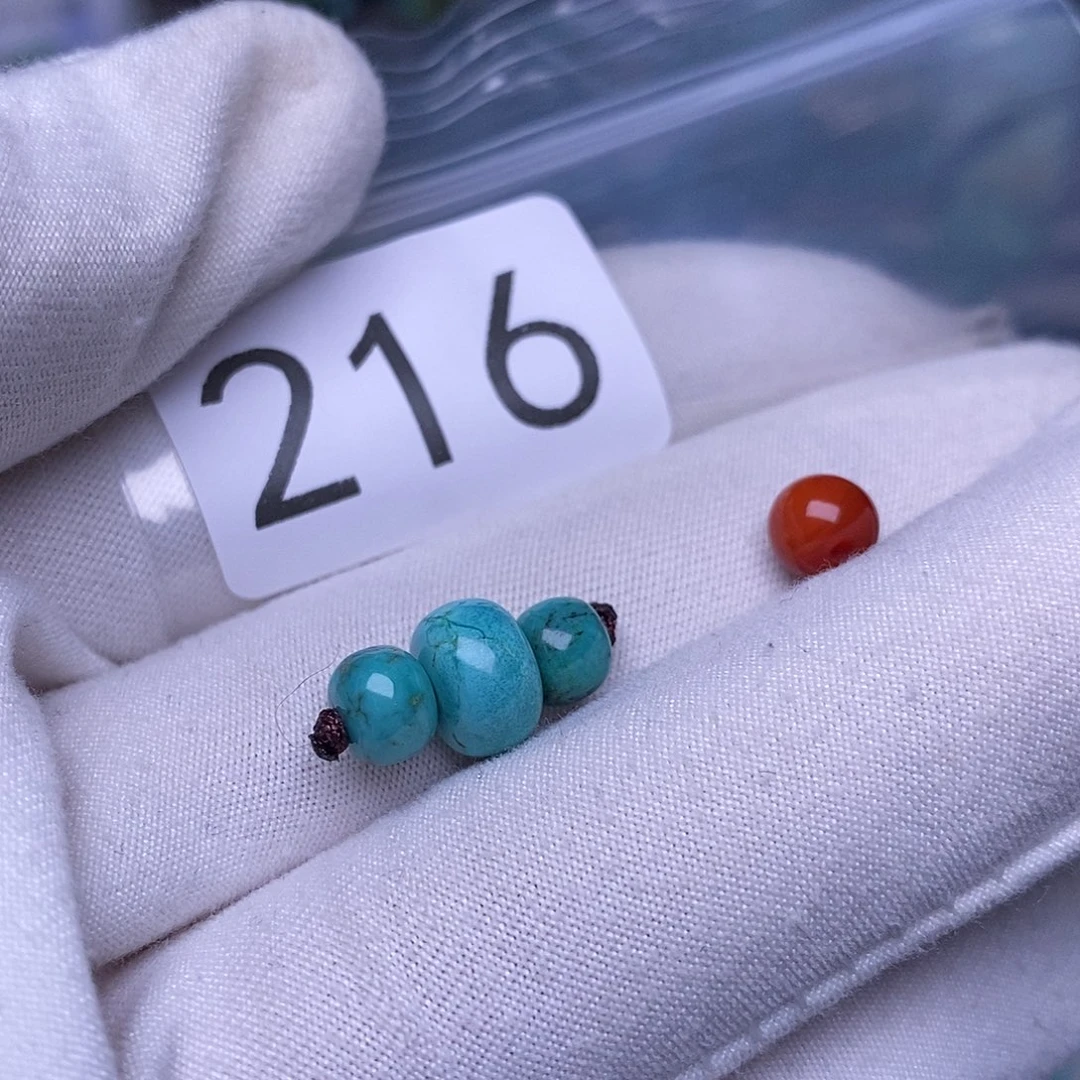 南红玛瑙未镶嵌珠宝奇石