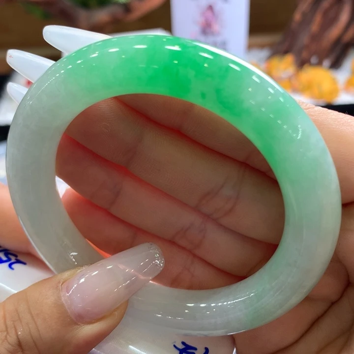 翡翠手镯未镶嵌13号