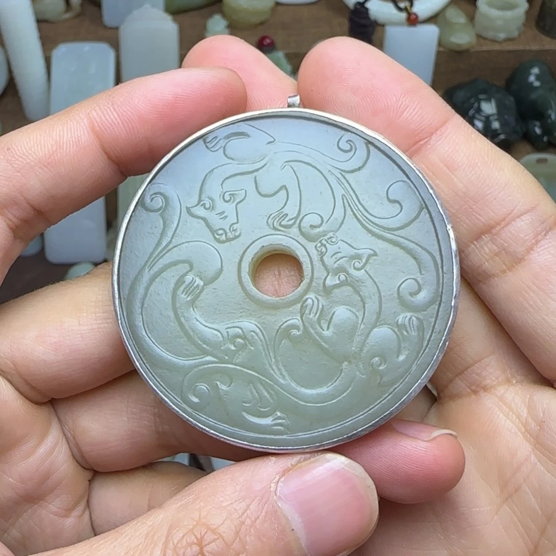 和田玉挂件合金滨**工