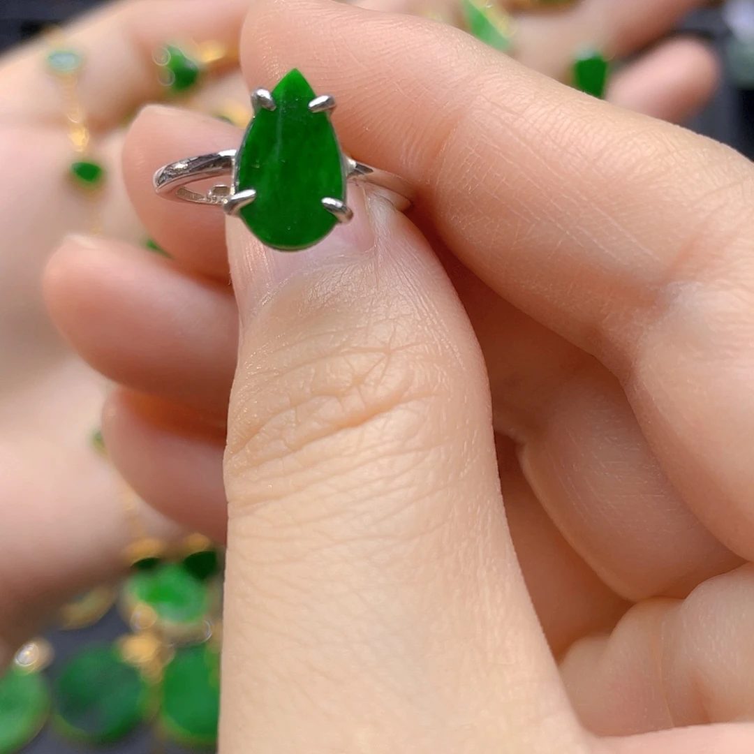 翡翠戒指银S925镶嵌天然翡翠