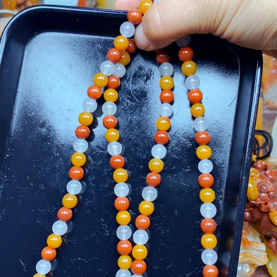 石英质玉（黄龙玉）未镶嵌颈饰