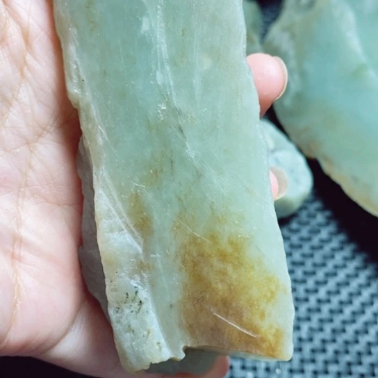 和田玉（糖玉）未镶嵌珠宝半成品