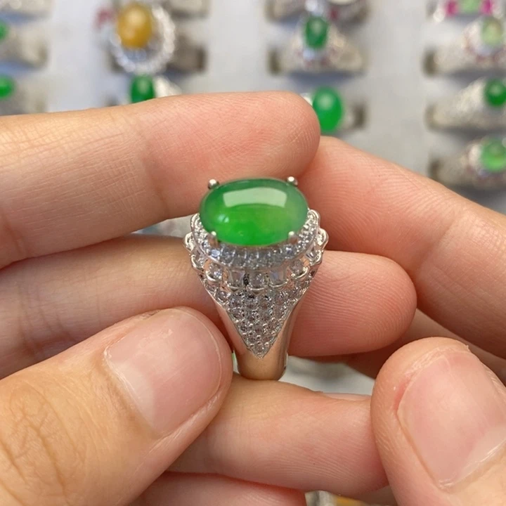 翡翠戒指未镶嵌蛋面