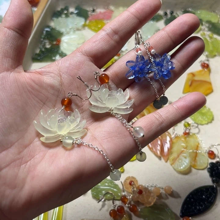 合金蛇纹石玉耳饰