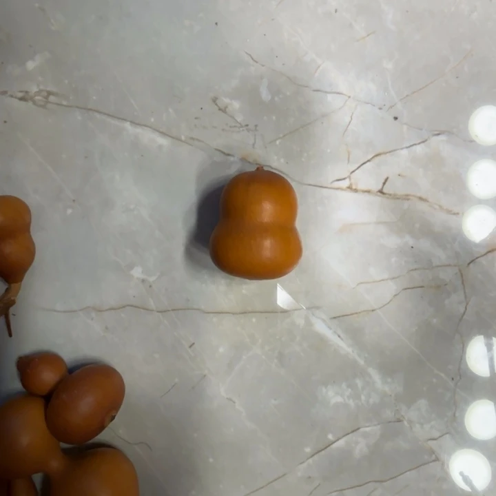 ?**呀是F的一把钱袋子葫芦