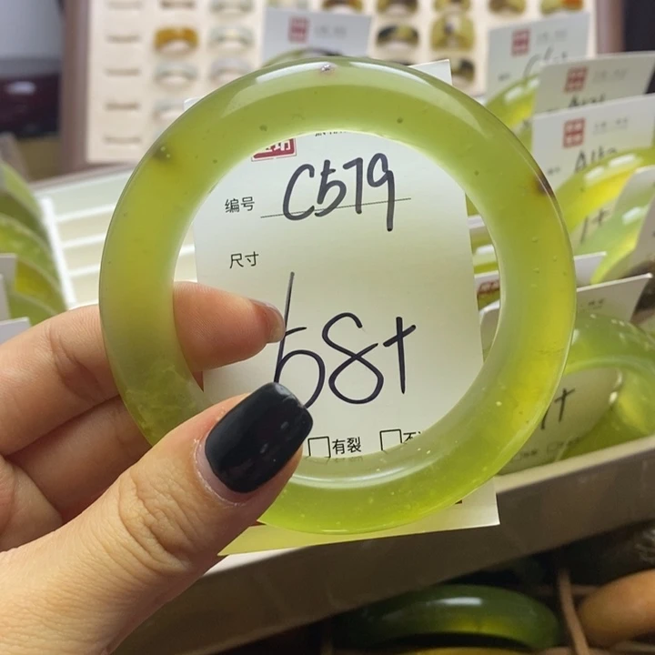 蛇纹石玉手镯未镶嵌美*